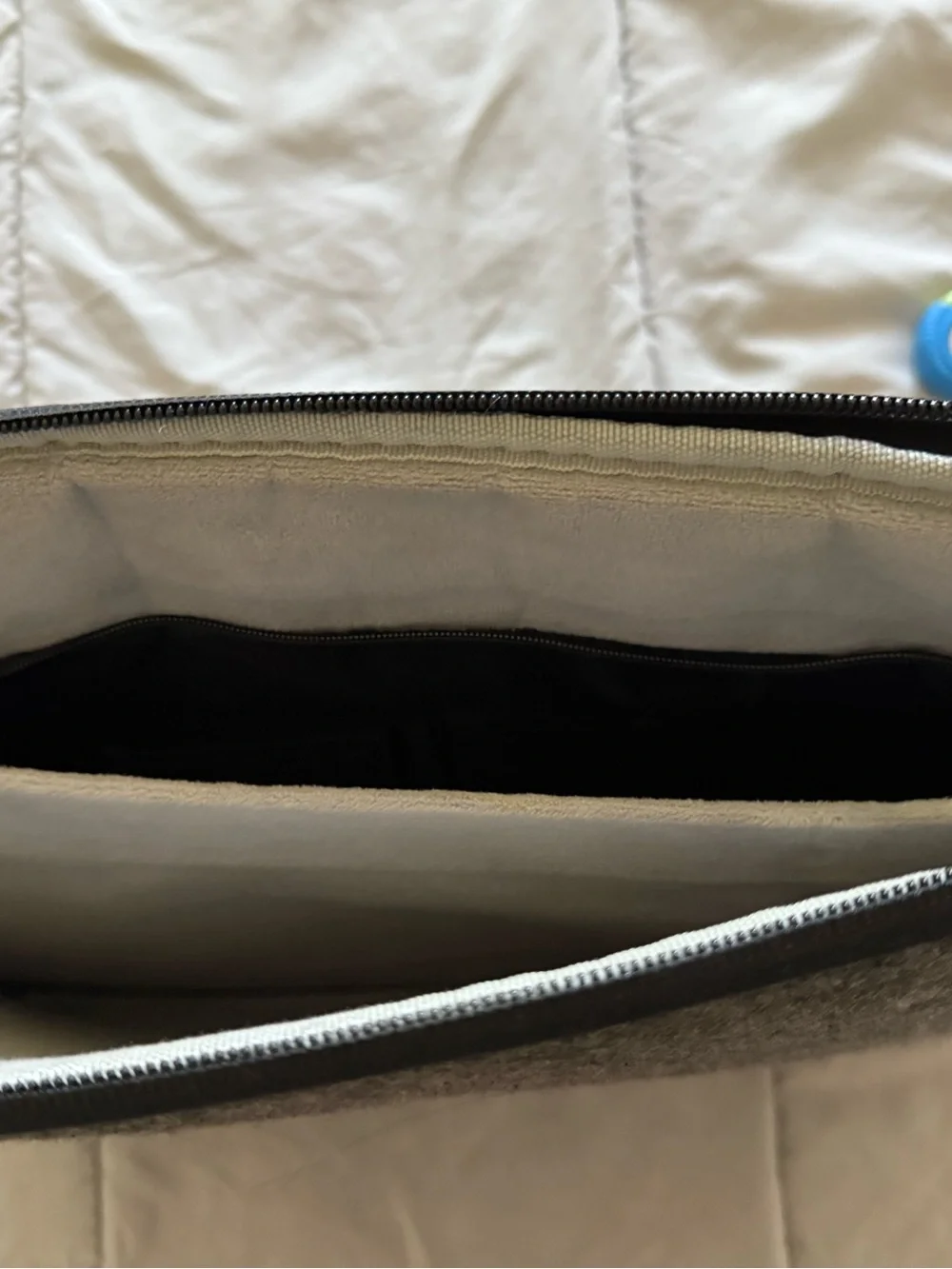 Men's Gray Felt Laptop Sleeve — Protective Carry Case